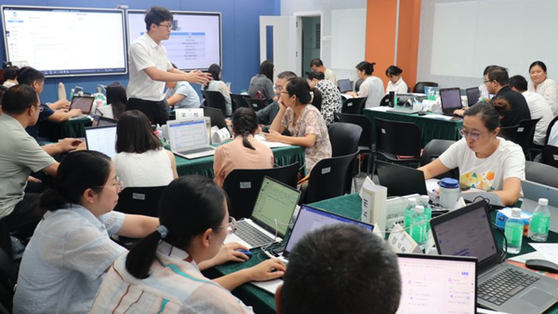 企业培训合同对比分析